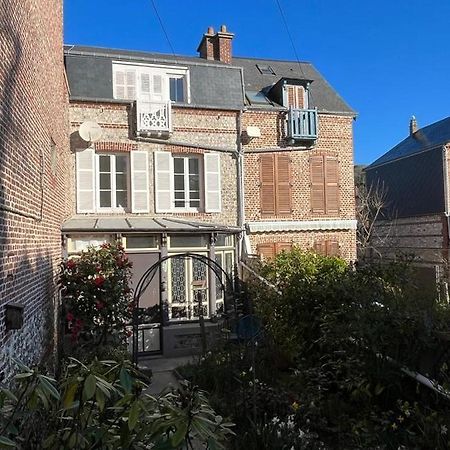 Maison Familiale De Ville A Етрета Екстер'єр фото